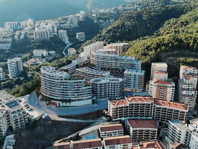 Residential complex Sovremennyy kompleks v centre poselka Bechichi u morya